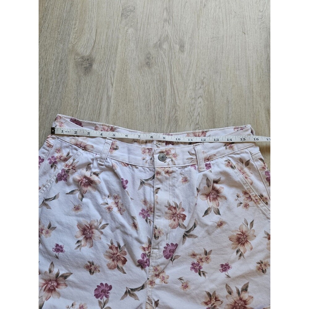 American Eagle Floral Mom Shorts Size 12 Denim White Pink Jean Spring Summer - Picture 2 of 9
